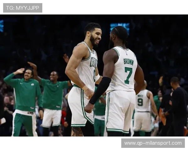 凯尔特人战胜猛龙,布朗全场最佳——一场精彩的胜利之夜 凯尔特人战胜猛龙,布朗全场最佳——一场精彩的胜利之夜